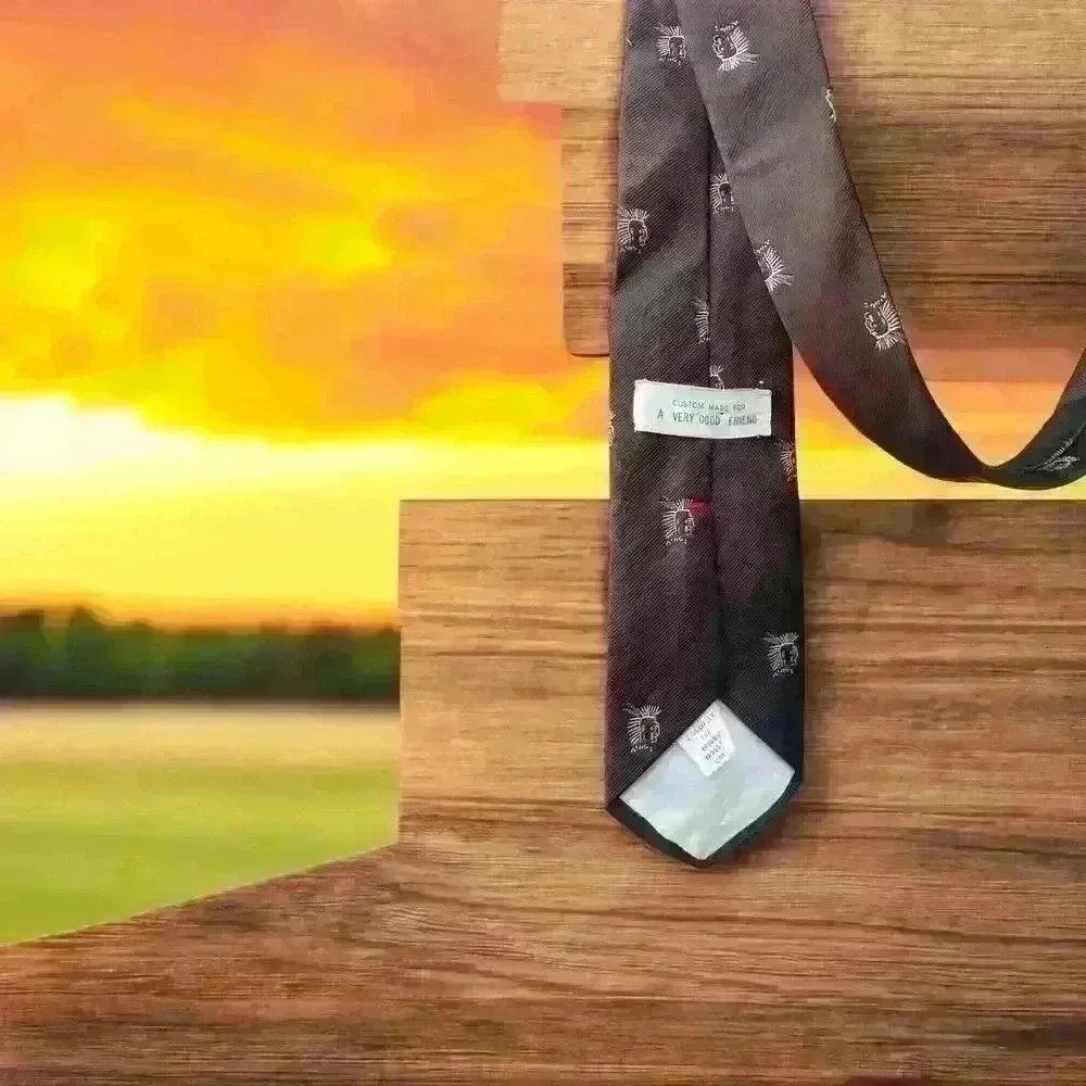 Rare Iroquois Native American Indian handmade necktie
